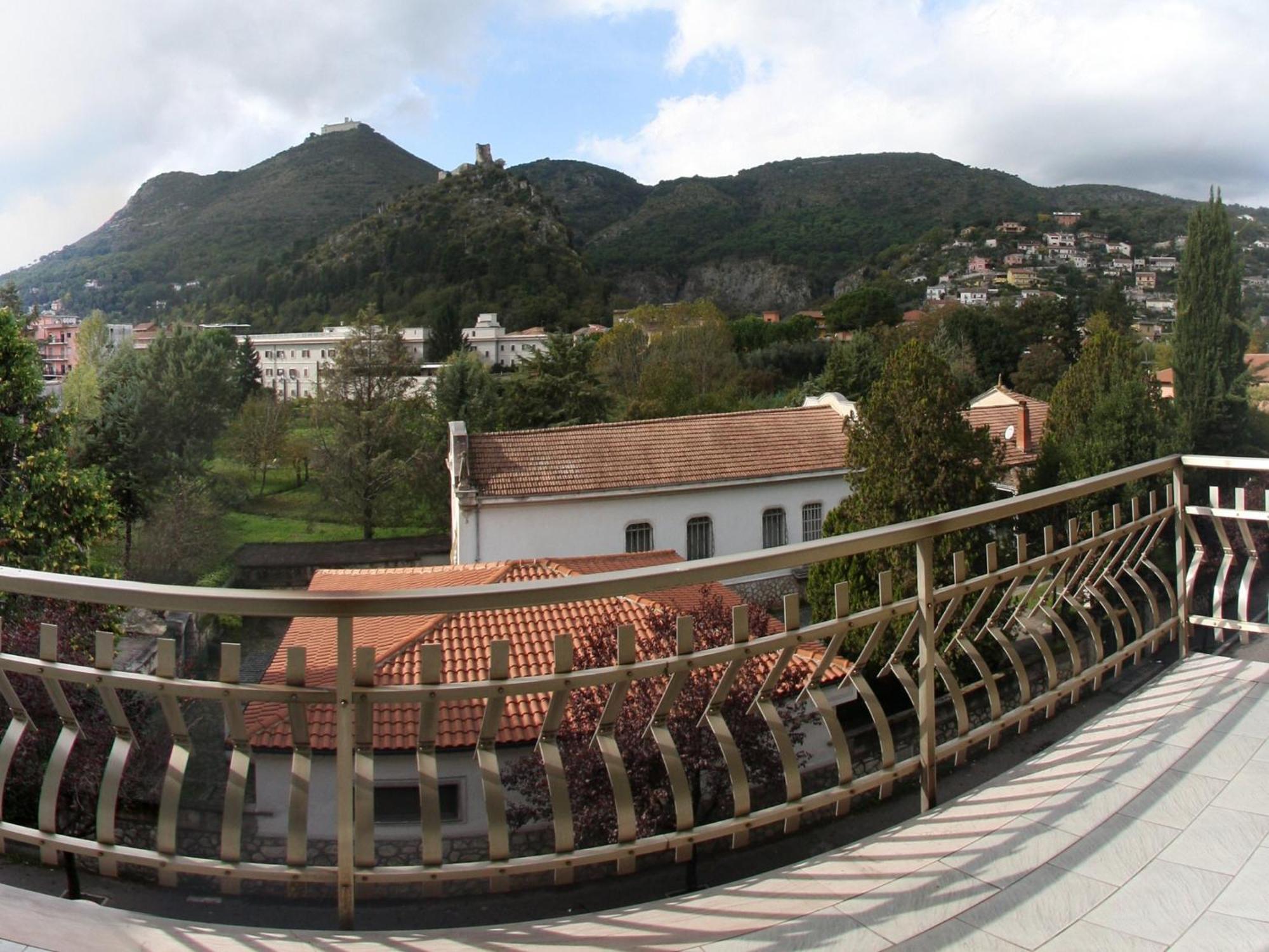Hotel La Pace - Experience Cassino Esterno foto