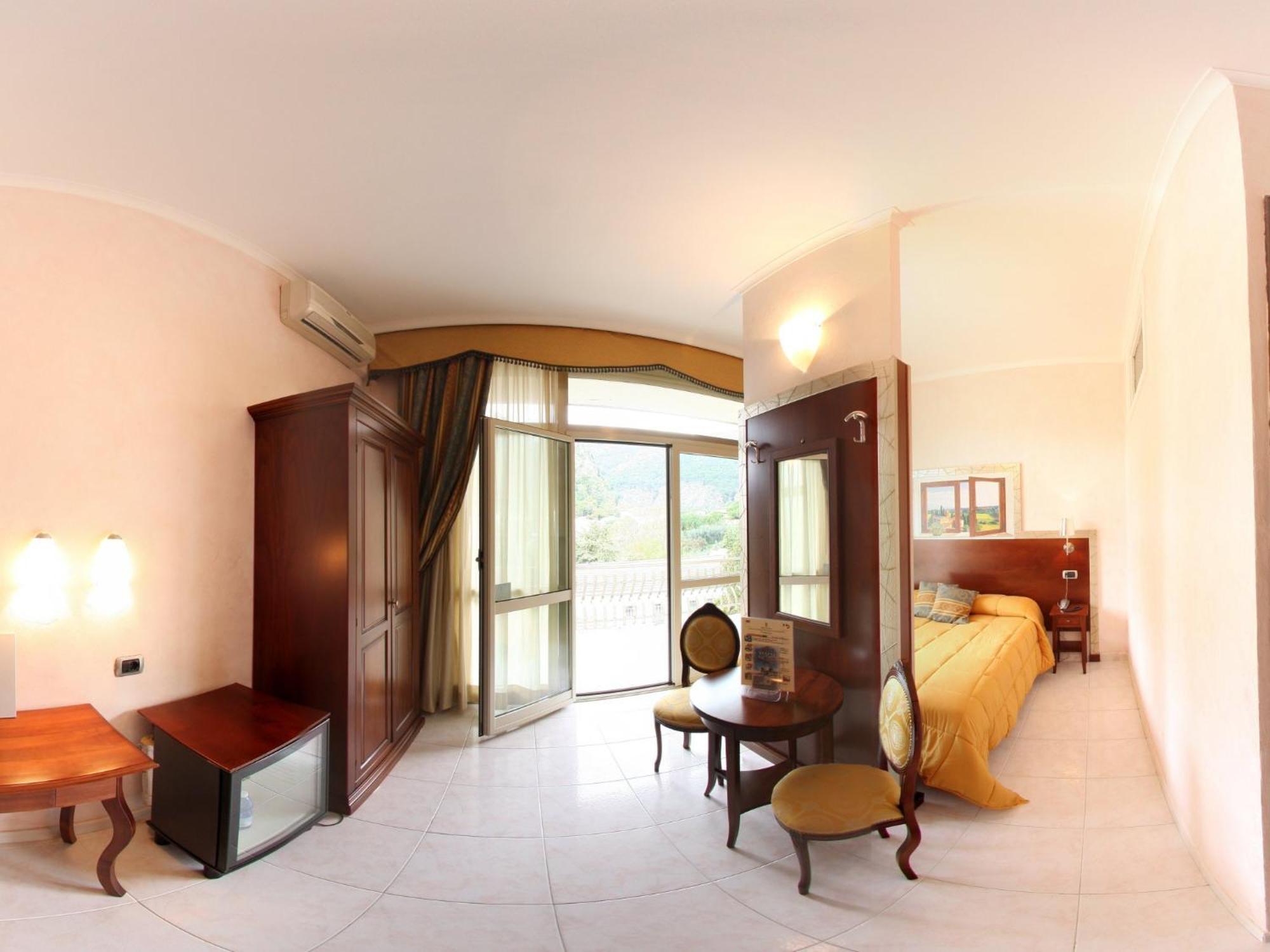 Hotel La Pace - Experience Cassino Esterno foto