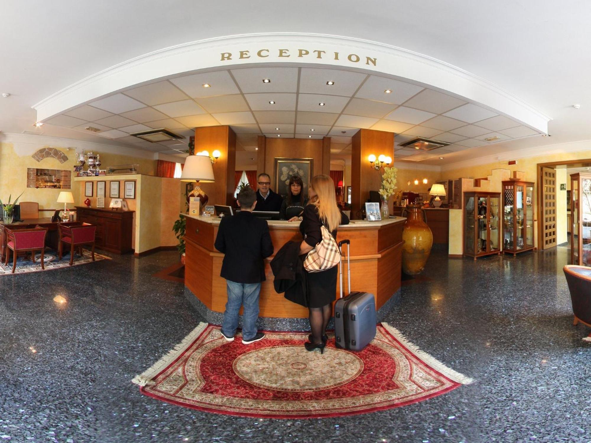 Hotel La Pace - Experience Cassino Esterno foto